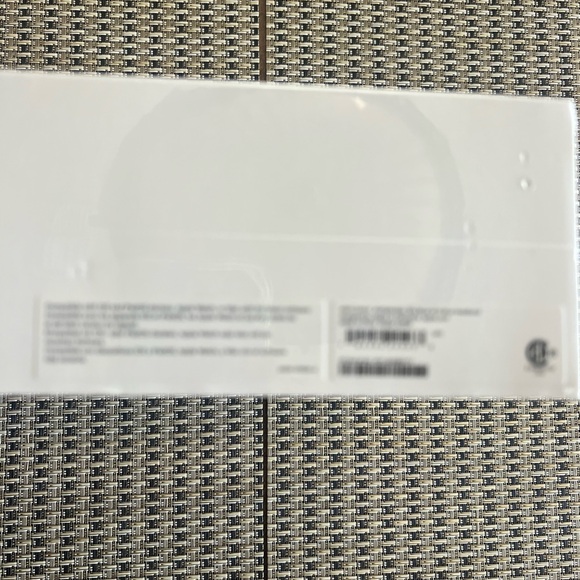 Brand New AirPods Max with Smart case - Picture 3 of 4